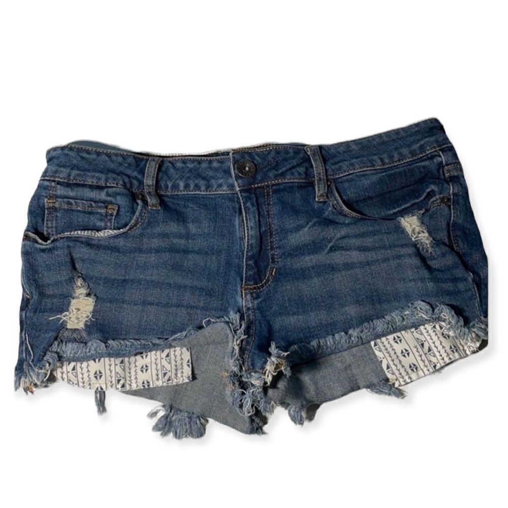 Bullhead Black shorts. 